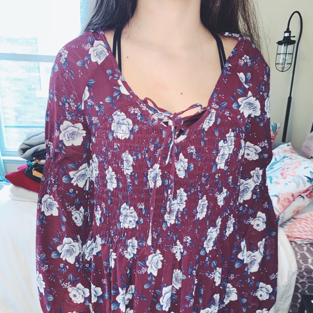 American Eagle flowy top